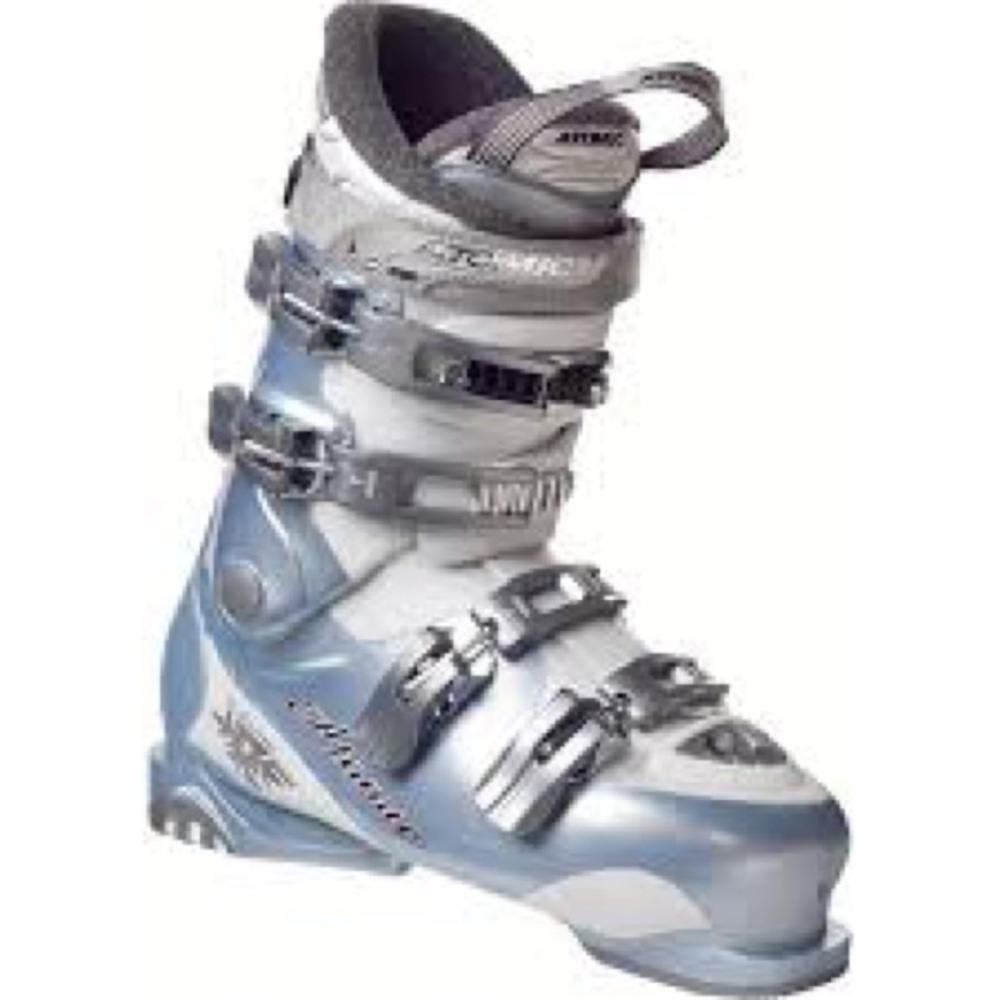 Atomic balance 50. baby blue and white Ski Boots women size 8 and half men 7half
